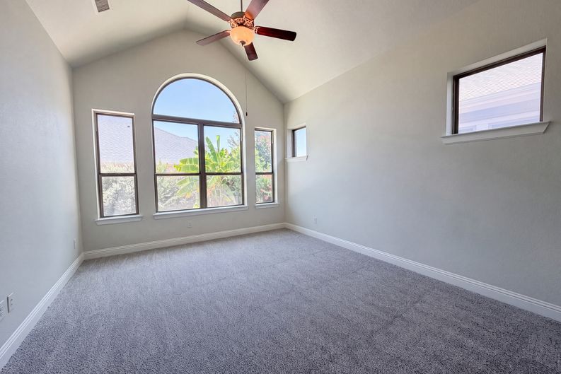 Photo 7 of 21 of 1901 Crested Ridge Rd, Aledo, TX