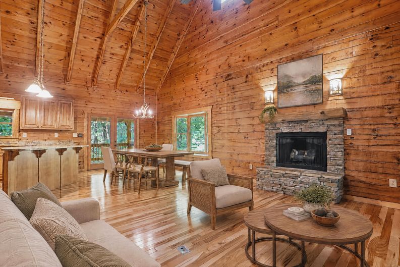 Photo 3 of 36 of 702 Ranch Mountain Dr, Dahlonega, GA