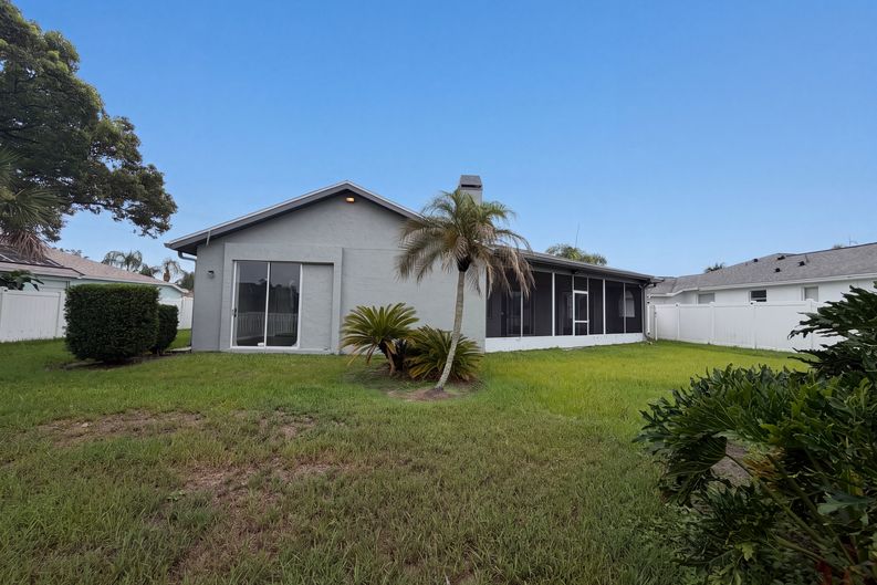 Photo 27 of 28 of 12919 Prestwick Dr, Riverview, FL