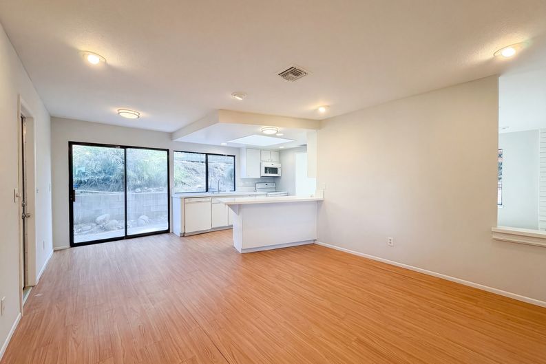 Photo 10 of 21 of 2785 Bonita Dr, Highland, CA
