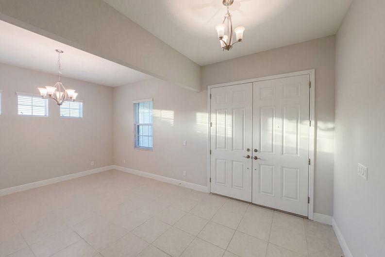 Photo 8 of 56 of 11277 Rustic Timber Loop, San Antonio, FL