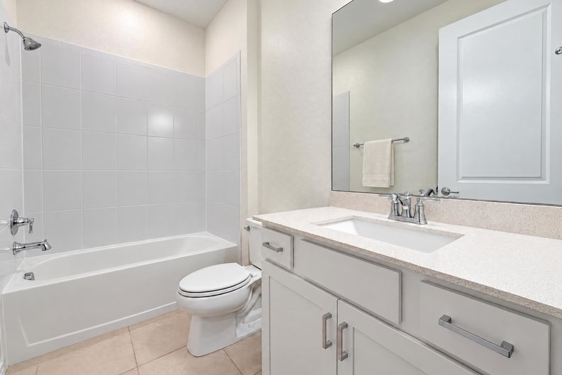Photo 11 of 30 of 9426 Lamine Way, Parrish, FL