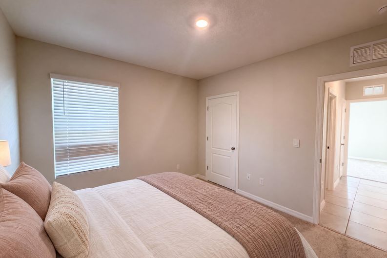 Photo 18 of 25 of 2112 Elio Ridge Dr, Zellwood, FL
