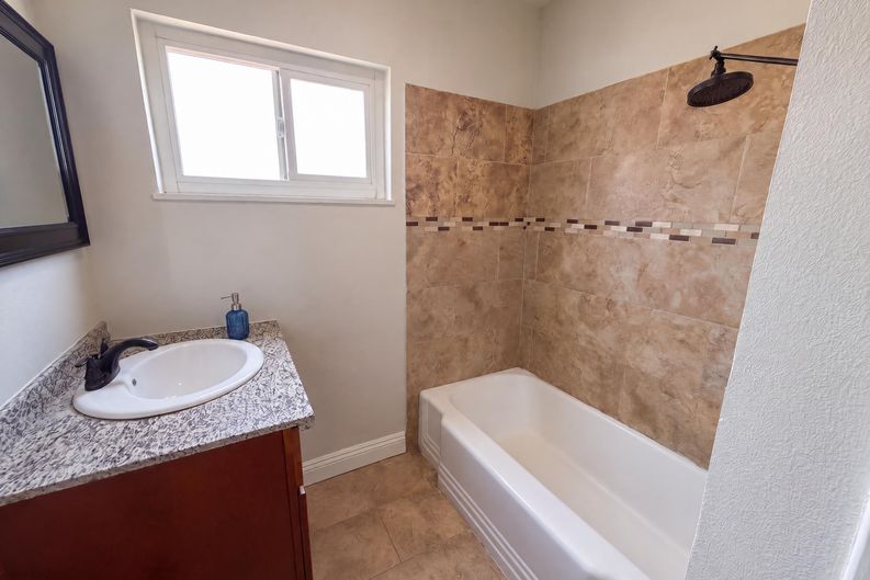 Photo 12 of 18 of 16515 Rosemary Dr, Fontana, CA