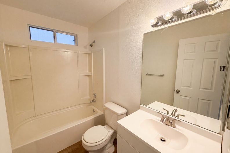 Photo 16 of 20 of 4058 W Chama Dr, Glendale, AZ