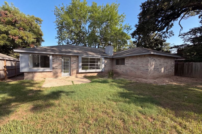 Photo 20 of 31 of 23110 Pennsgrove Rd, Spring, TX
