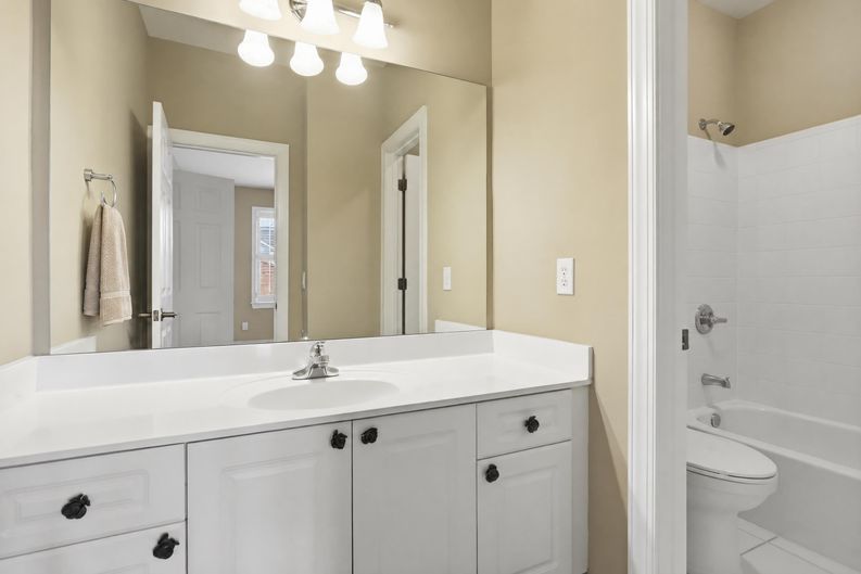 Photo 33 of 46 of 3011 Riverstone Trl, Atlanta, GA