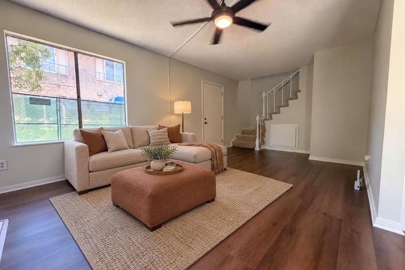 Photo 9 of 27 of 912 S Mountain Ave, Ontario, CA