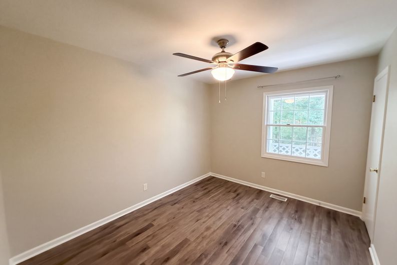 Photo 13 of 29 of 1120 Emerald Dr, Concord, NC