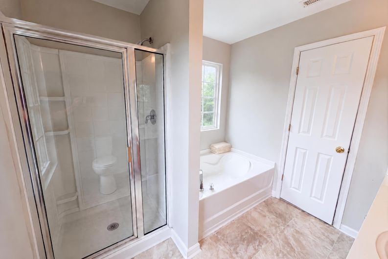 Photo 19 of 28 of 112 Rockbridge Ct, Kernersville, NC