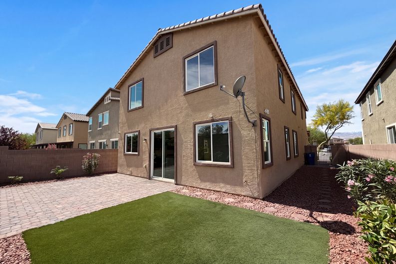 Photo 5 of 52 of 4036 White Opal St, Las Vegas, NV