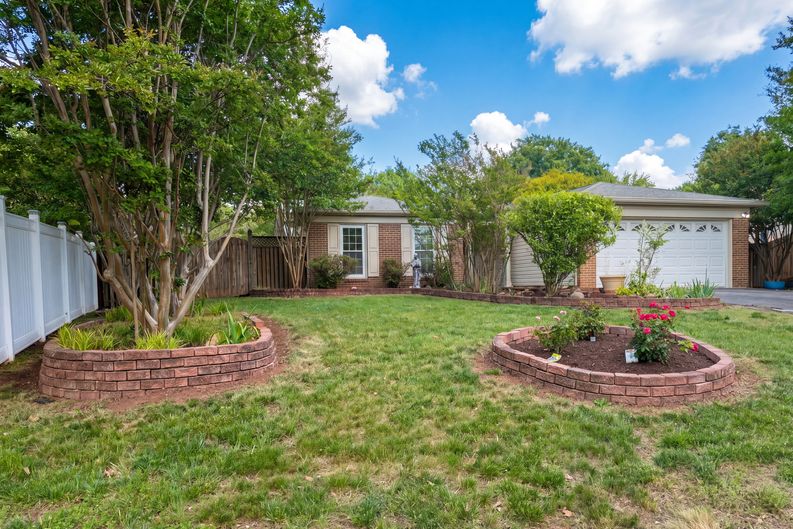Photo 34 of 51 of 8947 Rosewood St, Manassas, VA