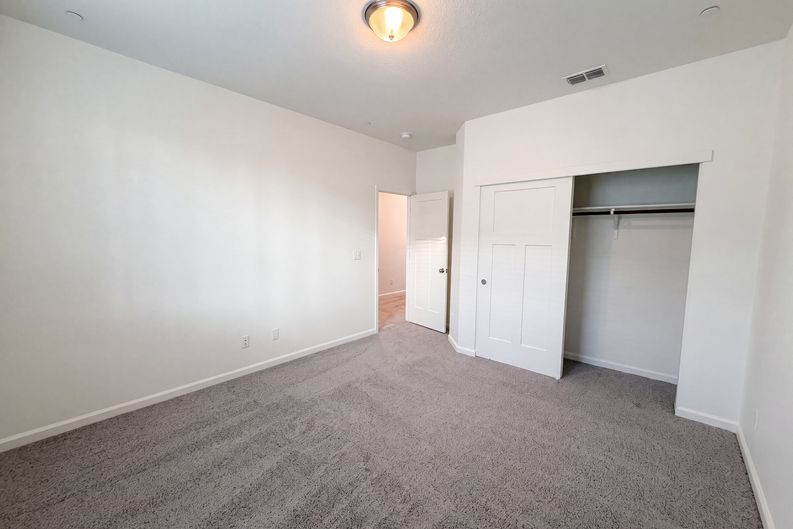 Photo 20 of 39 of 5022 Birch Valley Way, Rancho Cordova, CA