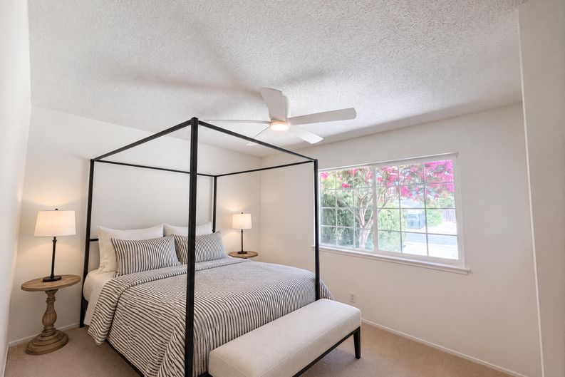 Photo 17 of 41 of 7007 Ursa Pkwy, Sacramento, CA