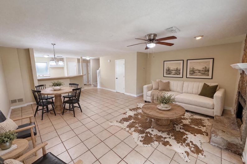 Photo 6 of 24 of 3271 Tennington Pl, Lawrenceville, GA