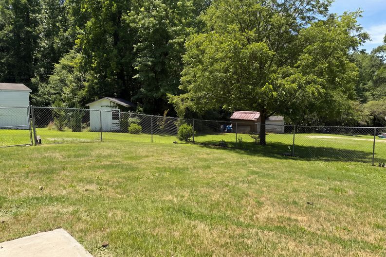Photo 17 of 21 of 237 Geddis Rd, Inman, SC
