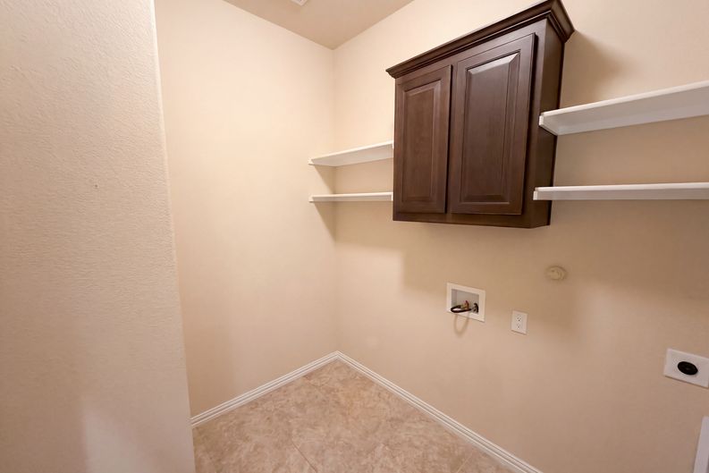 Photo 14 of 16 of 3912 Gennaker Dr, Denton, TX