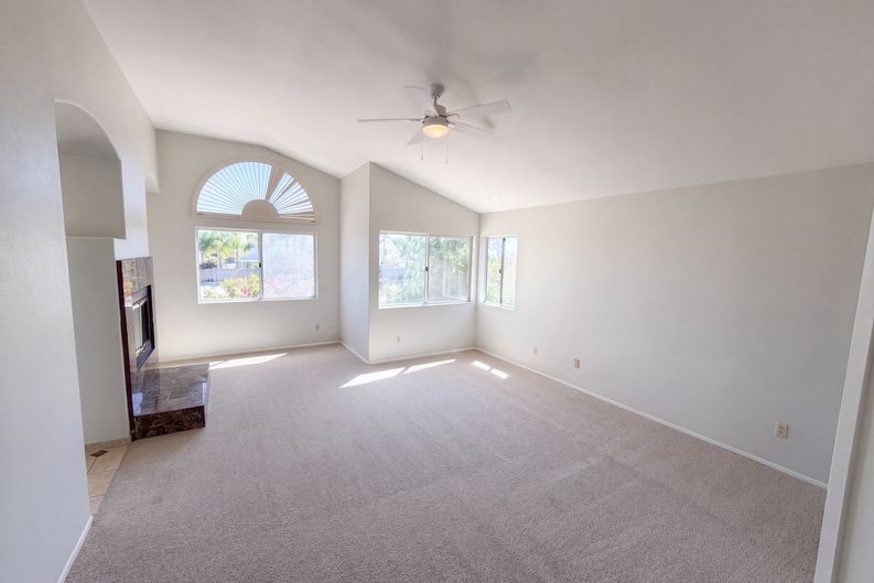 Photo 11 of 25 of 8932 Mesa Oak Dr, Riverside, CA