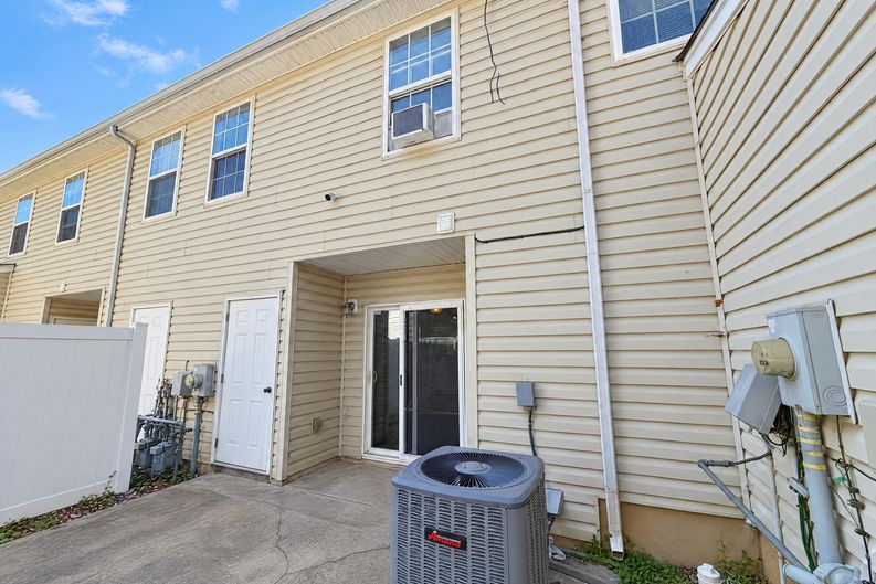 Photo 19 of 21 of 4212 Glenlea Commons Dr, Charlotte, NC