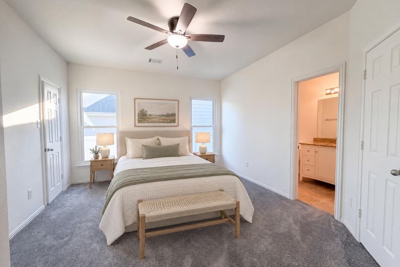 Photo 4 of 17 of 10061 Cedar Lake Dr, Providence Village, TX