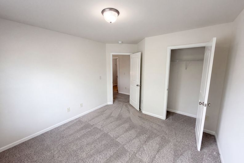 Photo 18 of 41 of 821 Walnut Woods Dr, Braselton, GA