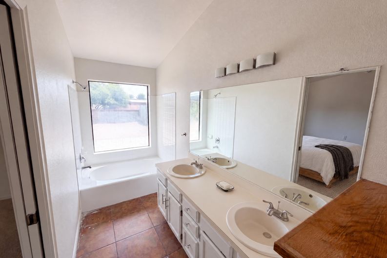 Photo 16 of 18 of 5840 N Belbrook Dr, Tucson, AZ