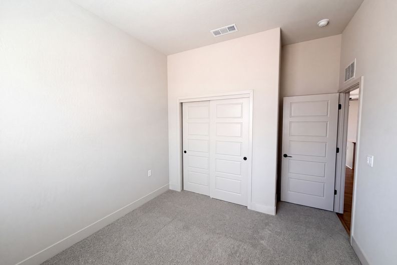 Photo 13 of 18 of 2262 N Marion Ave, Clovis, CA