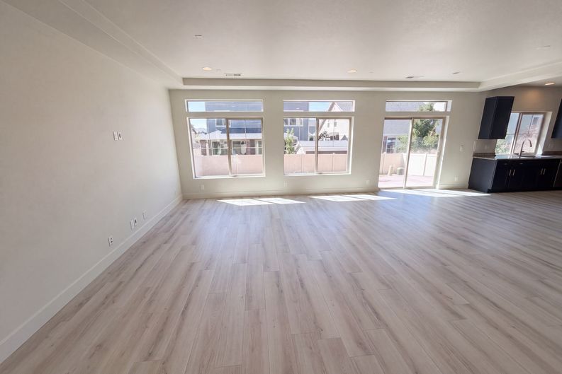 Photo 3 of 46 of 19036 Randolph Pl, Denver, CO