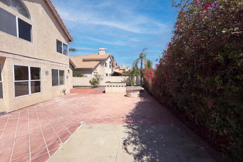 Photo 22 of 25 of 8932 Mesa Oak Dr, Riverside, CA