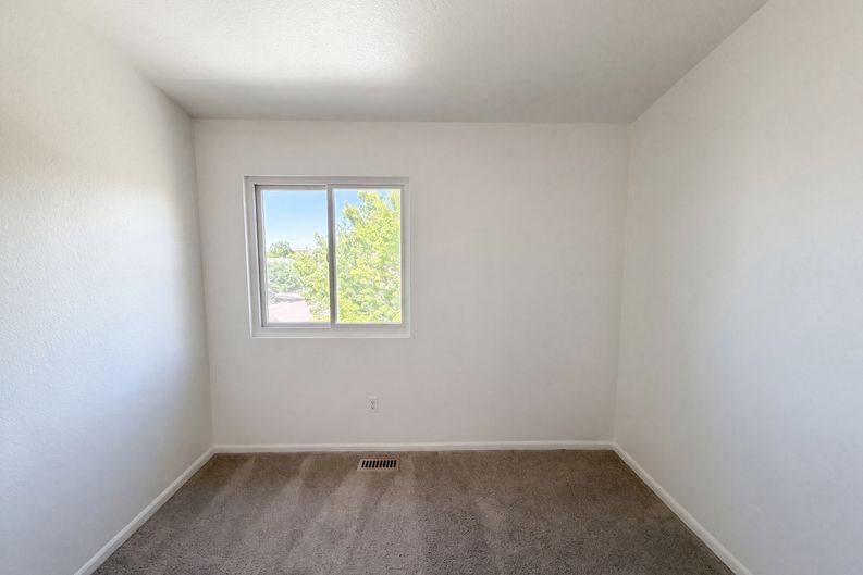 Photo 13 of 29 of 7190 Pine Hills Way, Littleton, CO