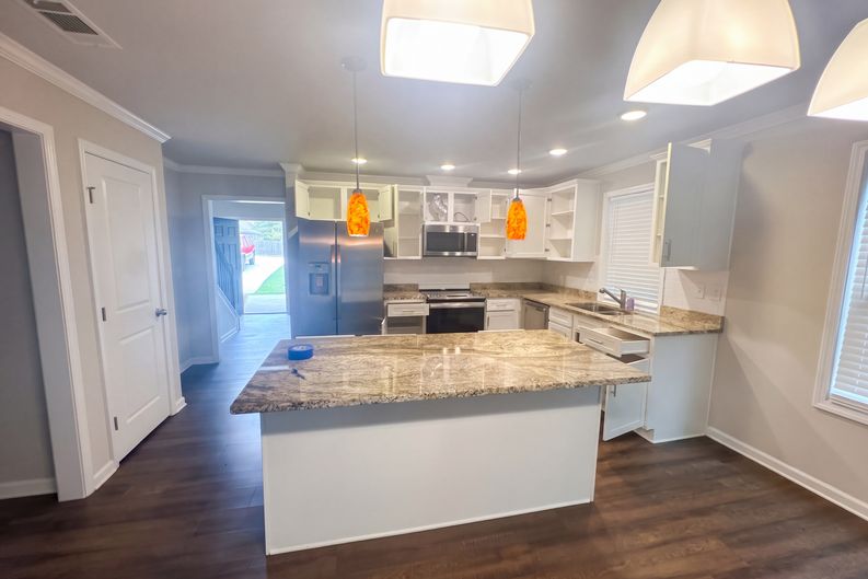 Photo 17 of 67 of 2878 Oak Springs Dr, Statham, GA