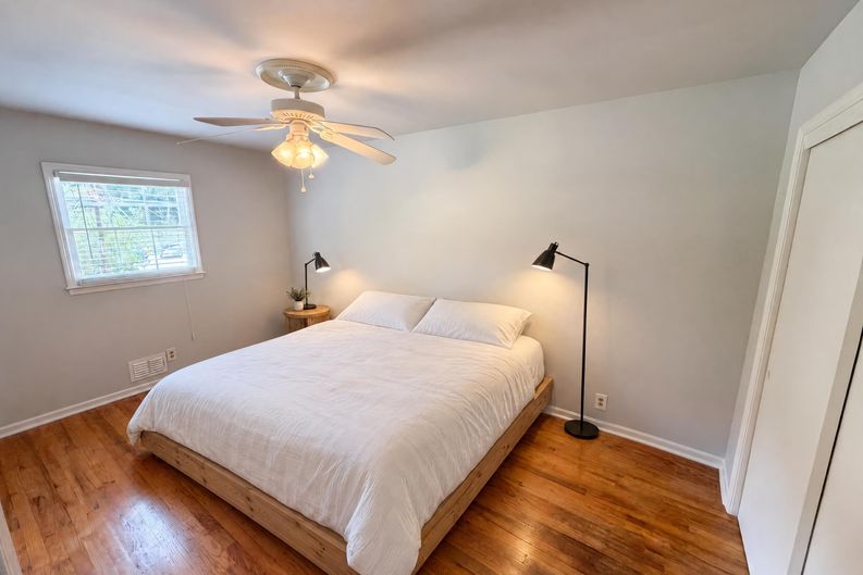 Photo 4 of 22 of 1271 Seven Springs Cir, Marietta, GA