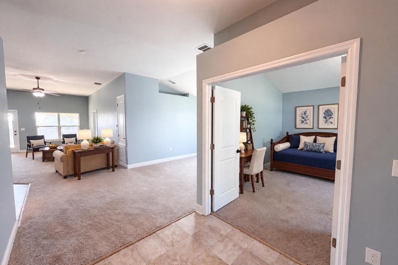 Photo 10 of 26 of 1229 Longville Cir, Tavares, FL