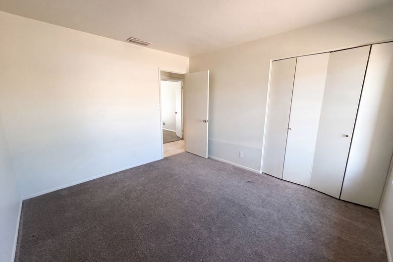 Photo 11 of 21 of 817 W Isabella Ave, Mesa, AZ