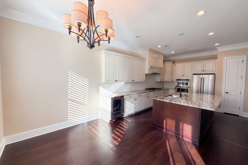 Photo 6 of 34 of 14629 Glen Valley Ct, Charlotte, NC