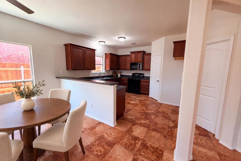 Photo 6 of 18 of 4038 Golden Rod Dr, Forney, TX