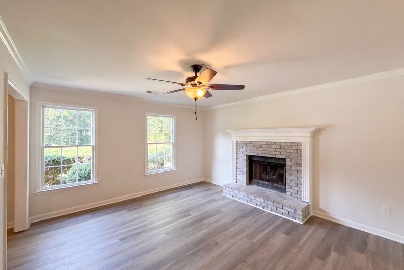 Photo 3 of 29 of 3108 Rock Creek Dr, Rex, GA