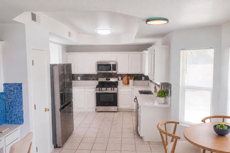 Photo 10 of 39 of 4601 Loma Linda Cir, El Paso, TX