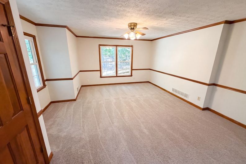 Photo 4 of 22 of 339 Newton Rd, Newnan, GA