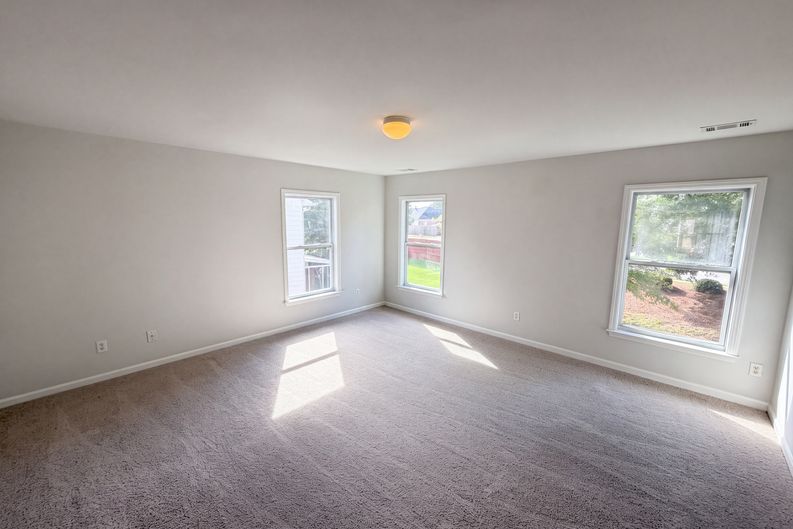 Photo 12 of 23 of 7328 Toccoa Cir, Union City, GA