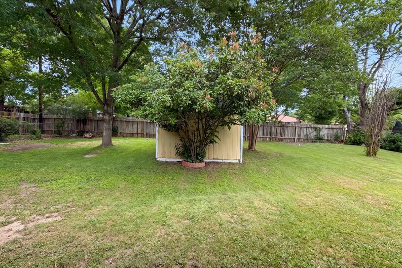 Photo 14 of 16 of 410 Cole Ave, Temple, TX