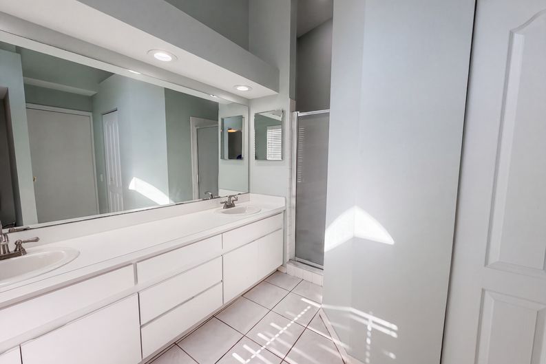 Photo 15 of 21 of 1204 Tiger Wood Ct, Valrico, FL