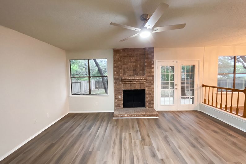 Photo 3 of 22 of 7724 Benbrook, San Antonio, TX