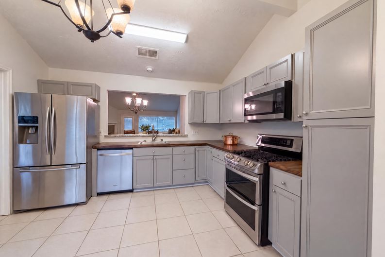 Photo 6 of 16 of 19414 Winding Branch Dr, Katy, TX