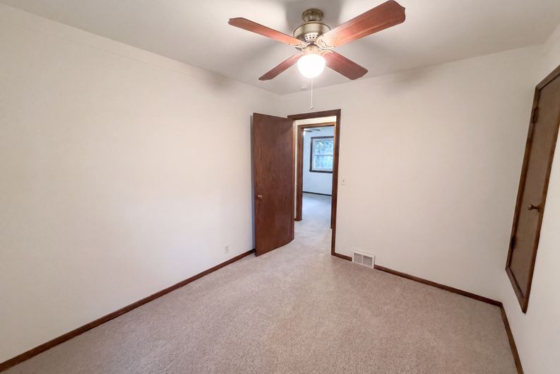 Photo 11 of 22 of 2804 Churchill St, Roseville, MN