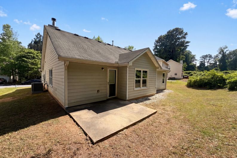 Photo 5 of 21 of 345 Espana St, Atlanta, GA