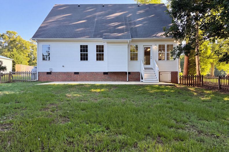 Photo 5 of 27 of 104 Kings Ct, Garner, NC