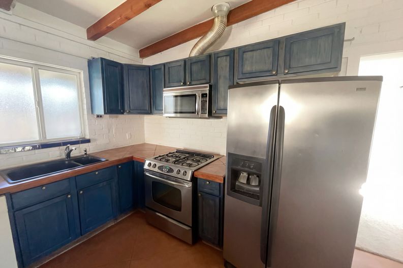 Photo 9 of 18 of 2519 N Richey Blvd, Tucson, AZ