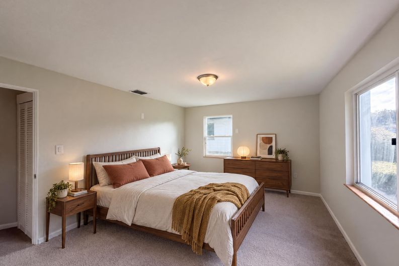 Photo 19 of 24 of 411 W Seminole Ave, Eustis, FL