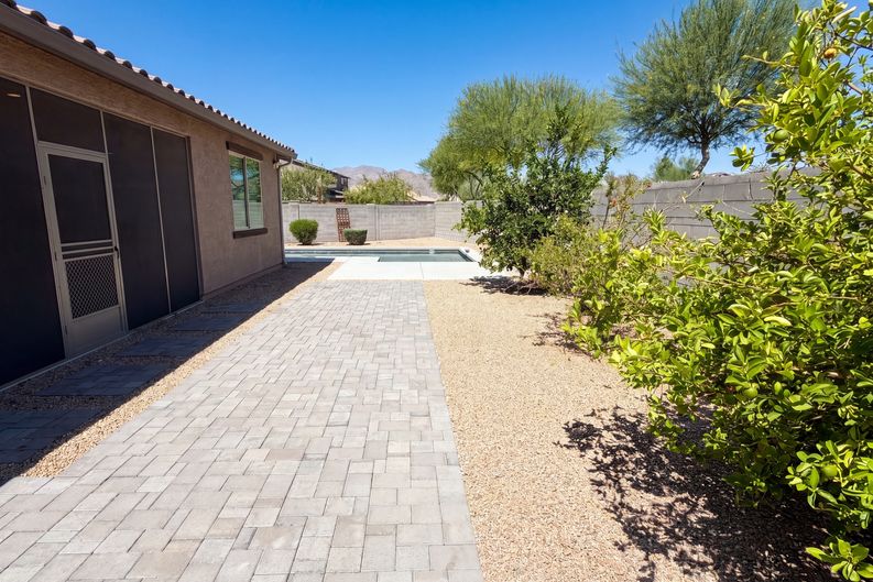 Photo 36 of 38 of 18840 W Mercer Ln, Surprise, AZ